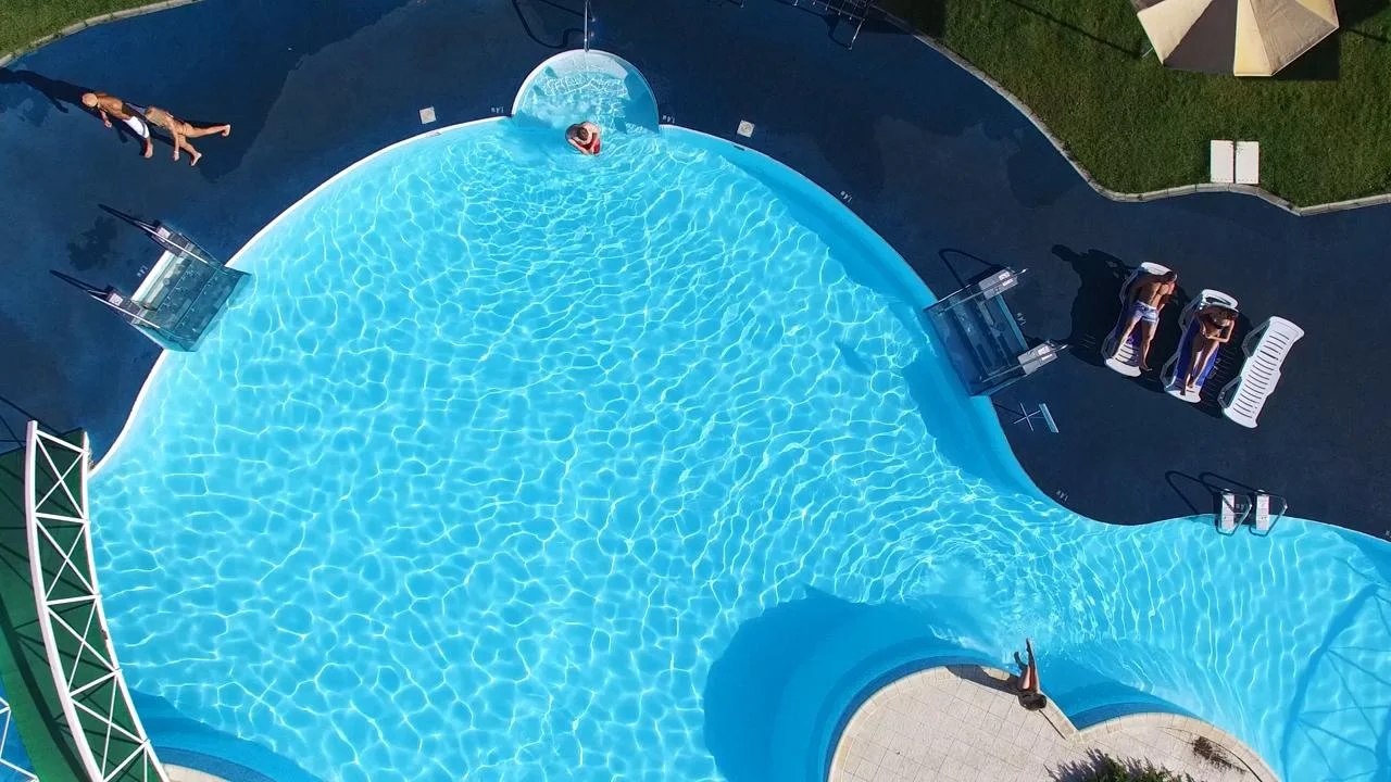 Fiberglass Swimming Pools: The Smart, Fast, and Modern Solution for Residential and Commercial Projects - AMADOU | إنشاءات، لاندسكيب، حمامات سباحة